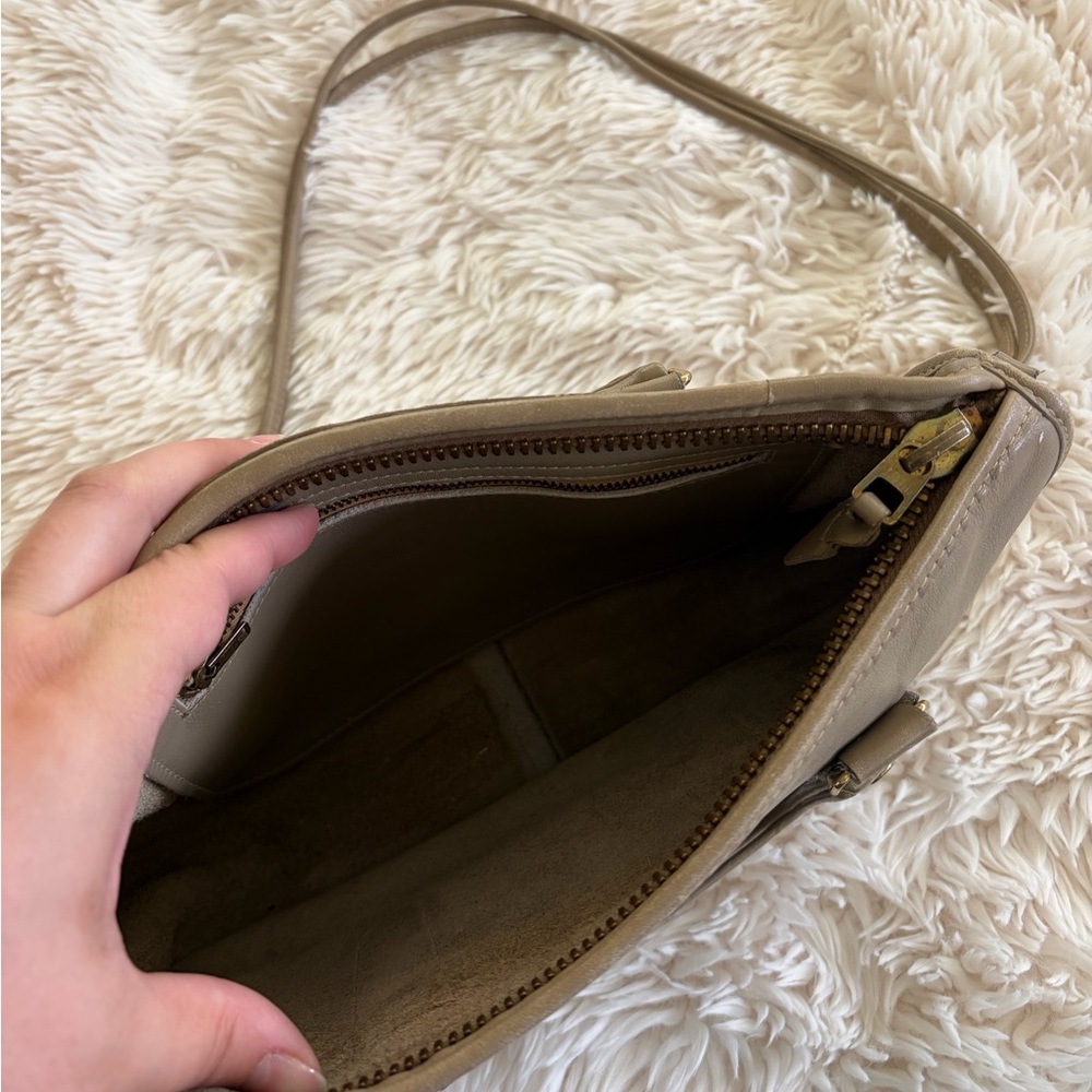 Structured Shoulder Bag in Taupe Leather - Picture 5 of 5